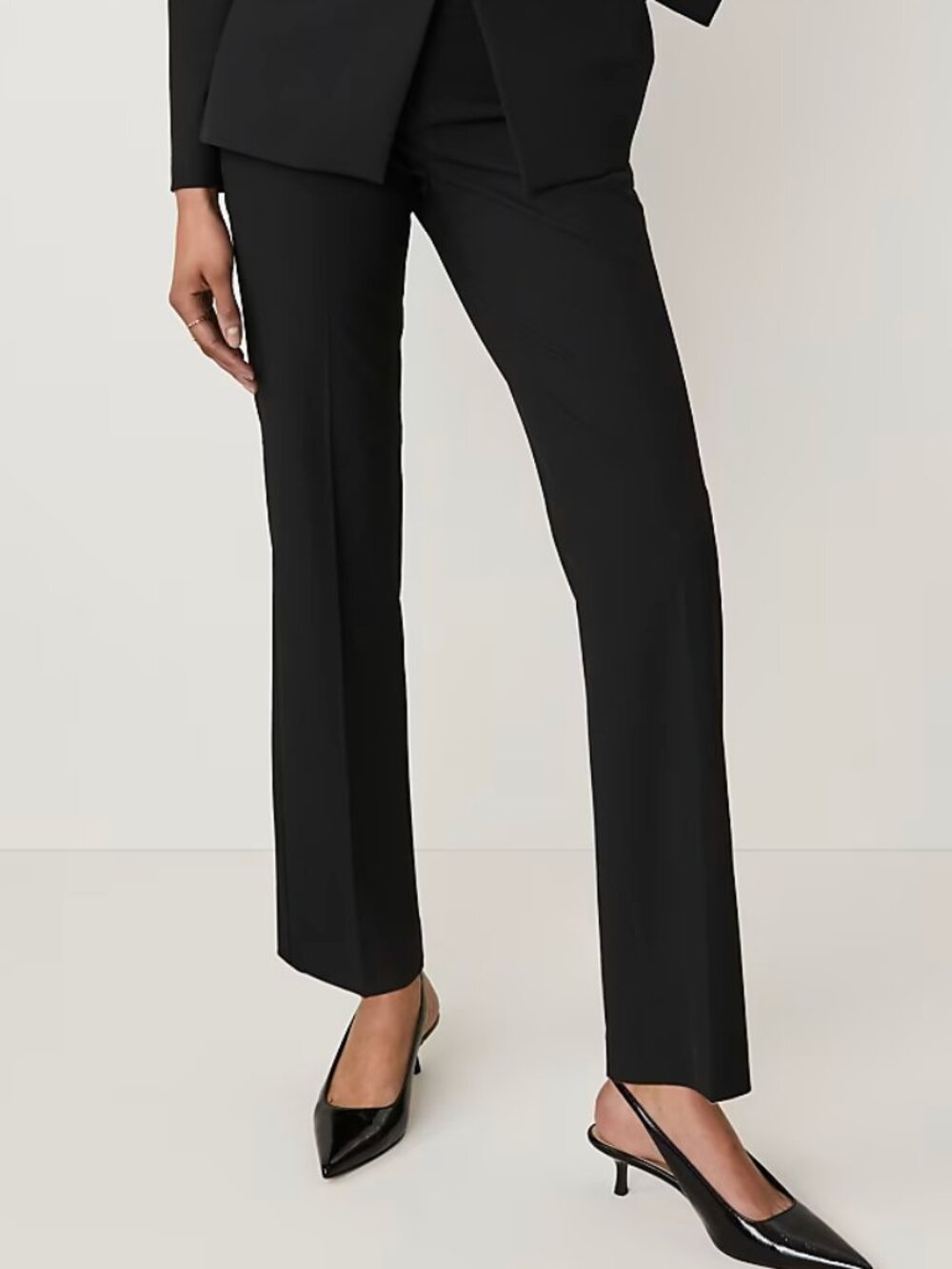 2/$30 Chico's Easy wear Flawless Basic Black Pull On Straight Pants Sz 1 (M)